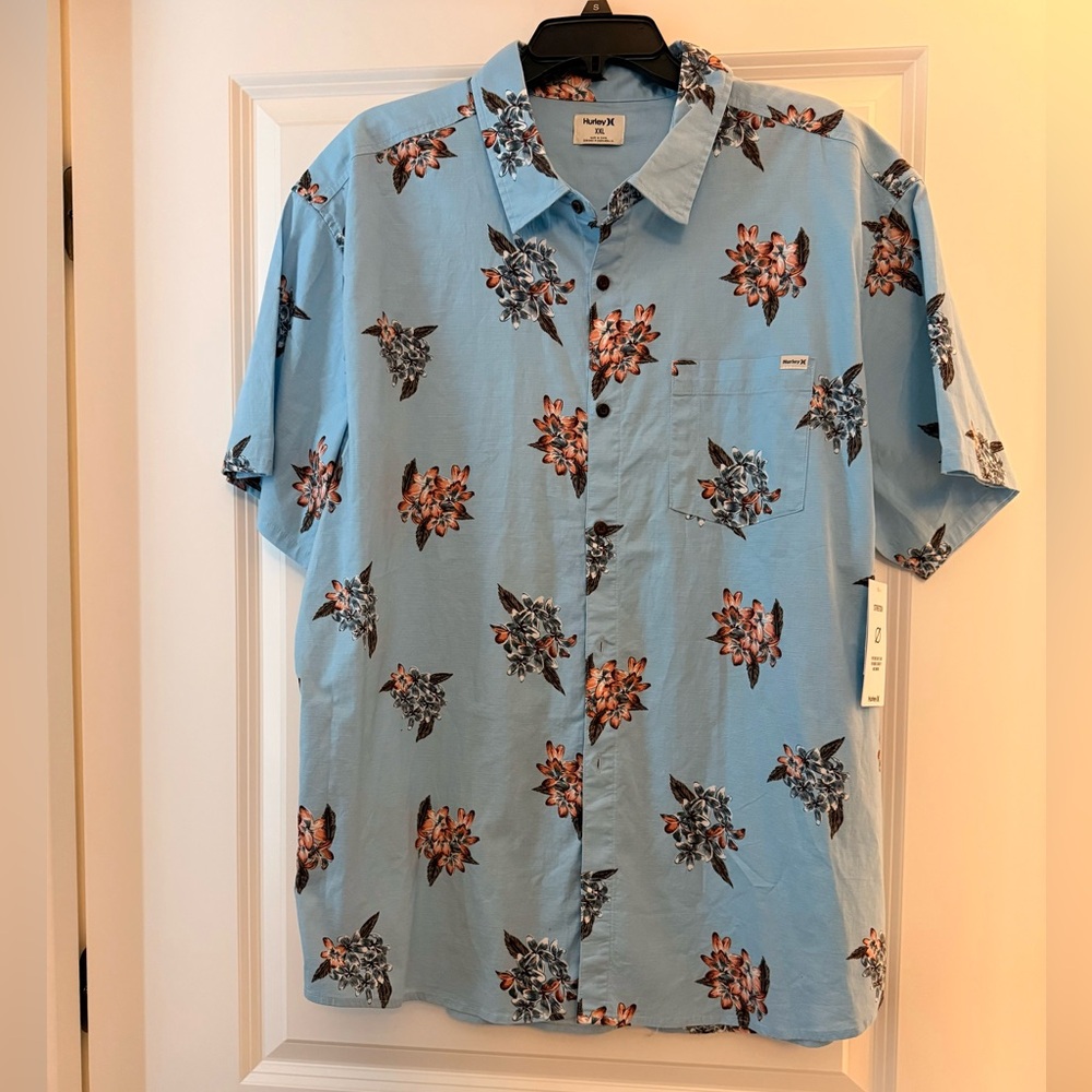 NWT men’s Hurley Light Blue button up shirt, never worn, size XXL